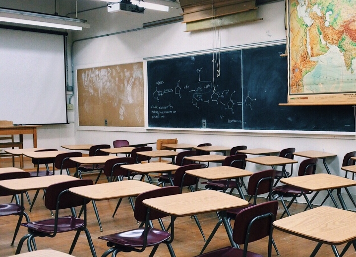 巴斯大学媒体专业申请费用全解析：如何高效规划你的留学预算？